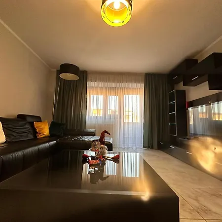 Apartment Center Aicuza *